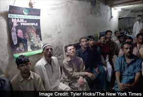 Amid accusations, Pakistan starts talks on new government Amid accusations, Pakistan starts talks on new government