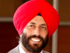 Sikh cab driver awarded for returning $110,000 in Australia - Lakhwinder_singh_dhillon_240_22