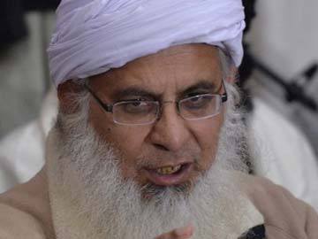 Tehreek-e-Taliban Pakistan (TTP) committee member and chief cleric of Islamabad&#39;s Red Mosque Maulana Abdul Aziz speaks duirng a press conference in ... - maulana_abdul_aziz_afp_360x270