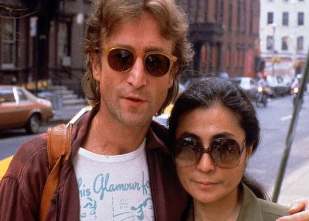 Yoko Ono forced herself to smile after husband John Lennon&#39;s death - john-yoko-smile