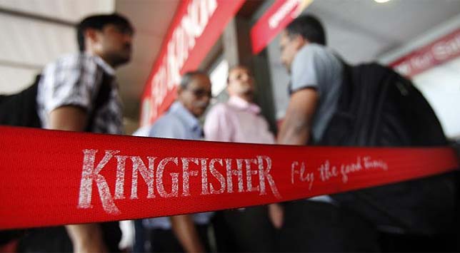 Profit Top 10: Kingfisher accounts frozen; Rupee weakens again Prime Minister Manmohan Singh and UPA chairperson Sonia Gandhi. Photo: Manish Swarup/Associated Press/The New York Times