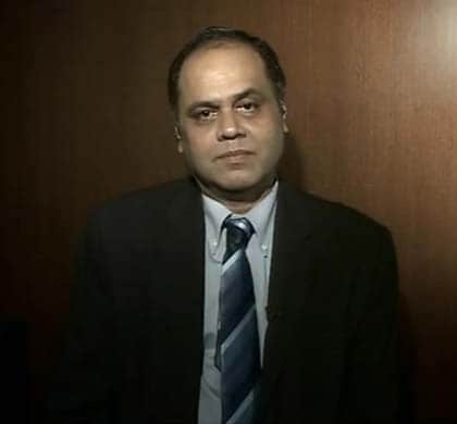 Rupee seen rising to 54/$ or higher by December: RBS survey Anand Shimpi (Image courtesy: theverge.com)