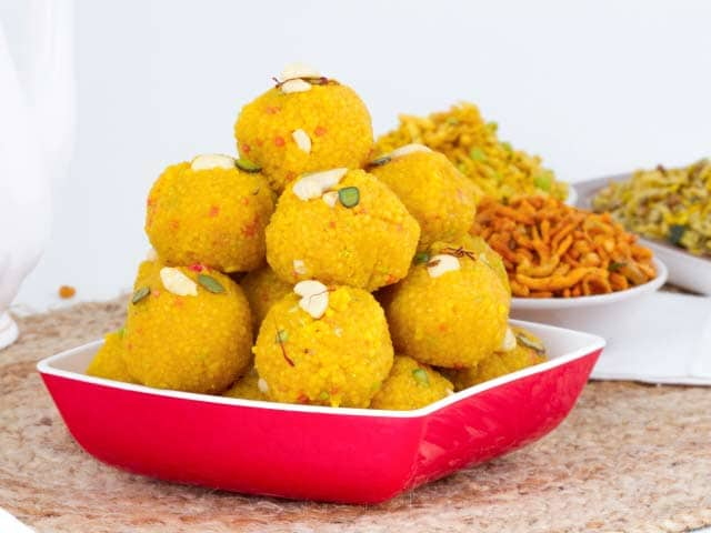 Boondi Ke Ladoo Recipe By Array - NDTV Food