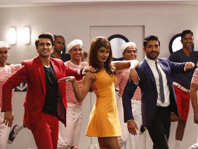 Dil Dhadakne Do, Croon Priyanka, Farhan in Title Track Dil Dhadakne Do, Croon Priyanka, Farhan in Title Track