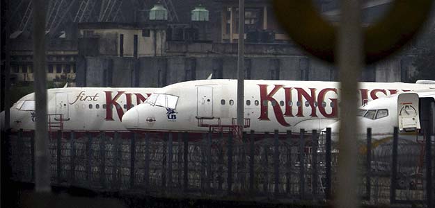Airport authority to follow aviation ministry directive on releasing Kingfisher aircraft