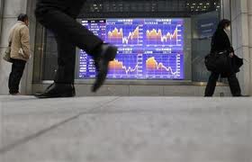 Asian stocks fall as US tallies presidential vote