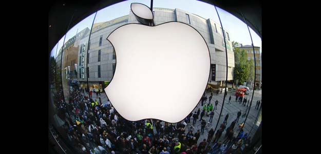 New Apple patent seeks to prevent drivers from texting