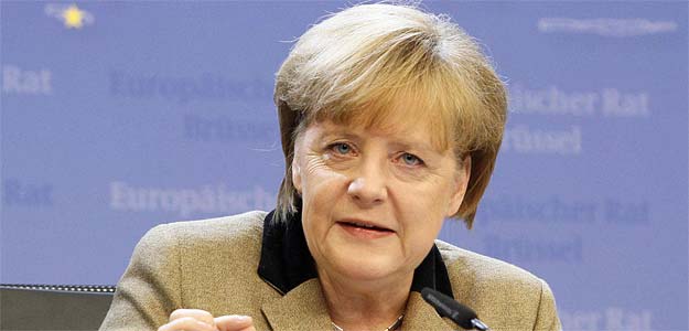 Angela Merkel Says Ready for New Greece Talks 'After Referendum'