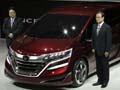 Automakers target Chinese buyers at Shanghai show