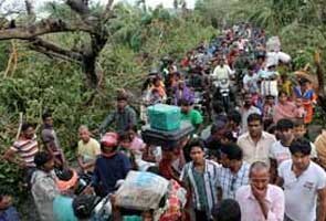 चक्रवाती तूफ़ान से तबाही के बाद अब कई इलाकों में बाढ़, 90 लाख लोग प्रभावित चक्रवाती तूफ़ान से तबाही के बाद अब कई इलाकों में बाढ़, 90 लाख लोग प्रभावित