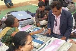 छत्तीसगढ़ : दूसरे चरण में 74 फीसदी मतदान, एक की मौत