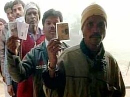 नक्सलियों का बहिष्कार बेअसर, पहले चरण में 67 फीसदी मतदान नक्सलियों का बहिष्कार बेअसर, पहले चरण में 67 फीसदी मतदान