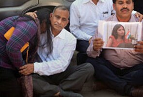 भारत ने अमेरिकी दूतावास से वाणिज्यिक गतिविधियां रोकने को कहा भारत ने अमेरिकी दूतावास से वाणिज्यिक गतिविधियां रोकने को कहा