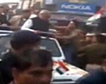 हरियाणा के मुख्यमंत्री हुड्डा को रोड शो के दौरान युवक ने थप्पड़ मारा