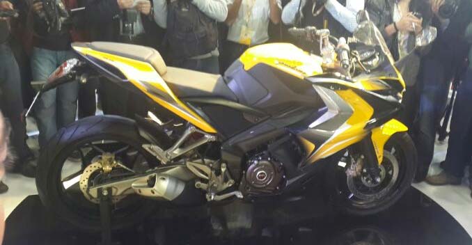 2014 Auto Expo- Bajaj unveiled two new Pulsars