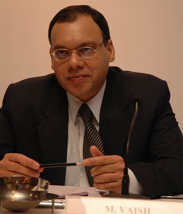Manoj Vaish takes charge as MD and CEO of MCX Manoj Vaish takes charge as MD and CEO of MCX