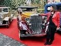 Vintage motor beauties take a ride on Delhi's streets