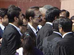 Sahara searches for exit route for jailed chief Subrata Roy