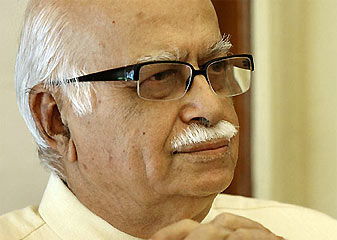 आडवाणी बोले, दोबारा इमरजेंसी की आशंका से इनकार नहीं