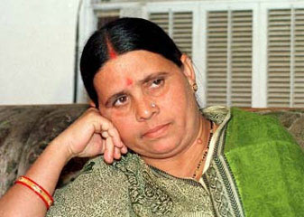 राबड़ी देवी बोलीं, दोनों बेटे तेजस्वी और तेजप्रताप लड़ेंगे विधानसभा चुनाव