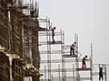 Weak Industry, Stubborn Inflation Hinder India's Economic Recovery