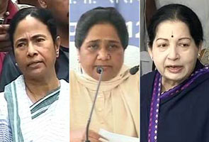 चुनाव डायरी : तीन 'देवियों' से नरेंद्र मोदी की टक्कर