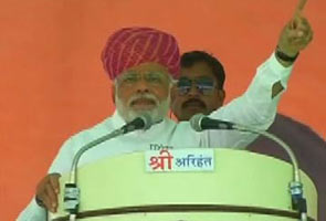 पीएम के पूर्व मीडिया सलाहकार की किताब पर सोनिया की 'चुप्पी' को लेकर मोदी ने साधा निशाना