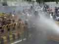 यूपी विधानसभा के बाहर बीजेवाईएम कार्यकर्ताओं का जमकर प्रदर्शन, पुलिस ने किया लाठी चार्ज