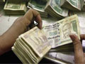 विदेशी ग्राहकों ने स्विस बैंकों से निकाले 25,000 अरब रुपये