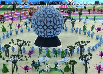 रंगारंग कार्यक्रम के साथ फीफा विश्वकप 2014 की शुरुआत