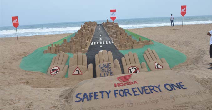 Honda Spreads Road Safety Awareness Through a Sand Sculpture