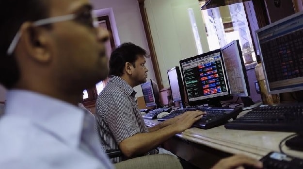 Sensex Tumbles Over 900 Points, Nifty Breaks 14,000; Financials, Metals Drag