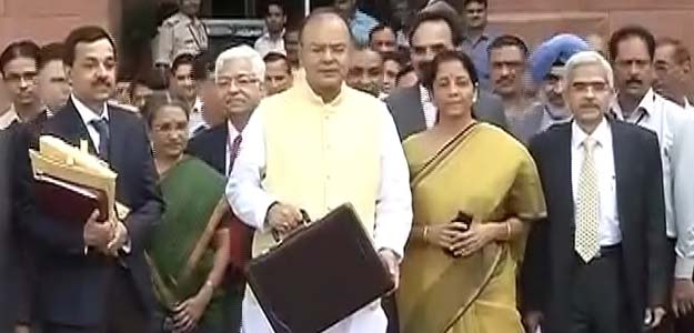 Budget 2014: Smoking to be Costly; Colour TV, Footwear Set to be Cheaper