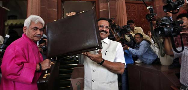 Railways Need Rs 5 Lakh Crore to Complete Ongoing Projects