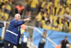 ब्राजील के कोच स्कोलारी का इस्तीफा