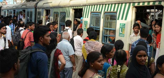 Railway Budget 2014: Special Steps to be Taken for Safety of Women in Trains