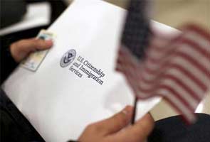 कम्प्यूटर प्रणाली के हार्डवेयर में गड़बड़ी के कारण दुनिया भर में अमेरिका की वीजा सेवाएं बाधित