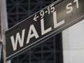 Wall Street Ends Mixed, Energy Shares Fall