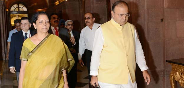 Budget 2014: Arun Jaitley Family Goes for Yellow