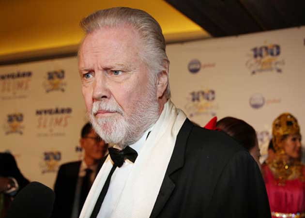 Angelina Jolie-Brad Pitt Wedding: Jon Voight Wasn't Aware Of Daughter's Marriage