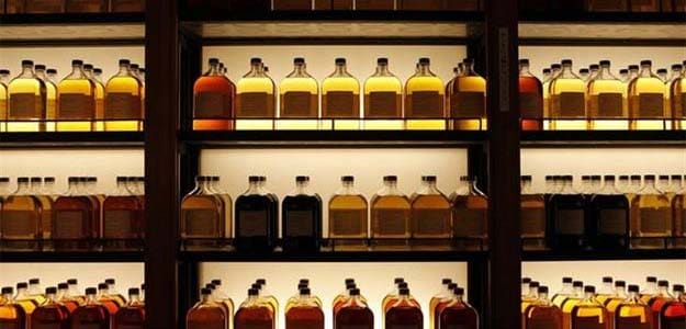 Bengal's Liquor Wholesale Trade Holds Breath For Mamata Banerjee's Budget