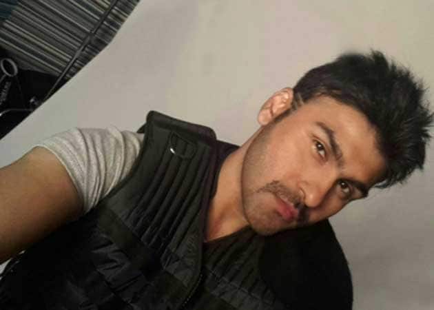 Bigg Boss 8: Aarya Babbar Wants to Use the Show to Promote His Upcoming Book