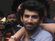 When Aditya Roy Kapur's Shirt Was Almost Ripped Off by a Fan Mob