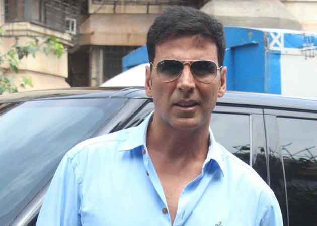 Bollywood Wishes Akshay Kumar on 47th Birthday