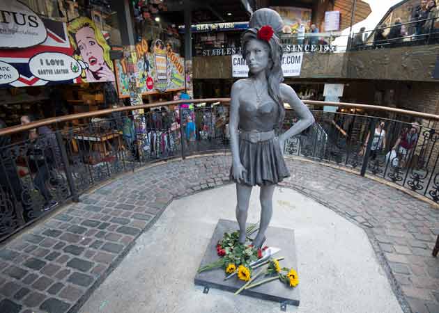 Amy Winehouse Statue Unveiled in London Amy Winehouse Statue Unveiled in London