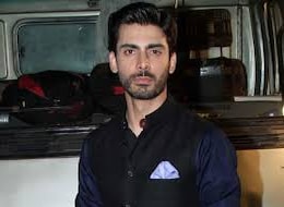 Fawad Khan: Would Love to Manage At Least One Project on Both Sides of the Border Fawad Khan: Would Love to Manage At Least One Project on Both Sides of the Border