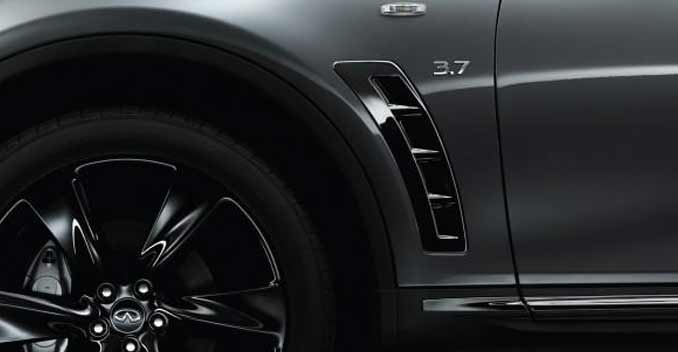 Infiniti QX70 S Previewed Ahead of Paris Motorshow Debut