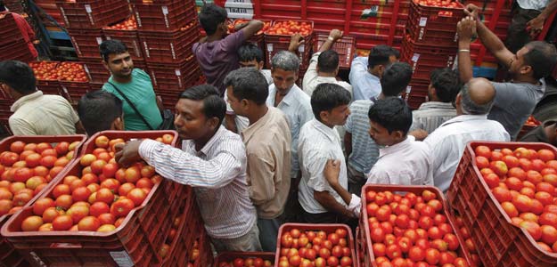 Inflation Drops to Five-Year Low on Fall in Fuel, Food Prices