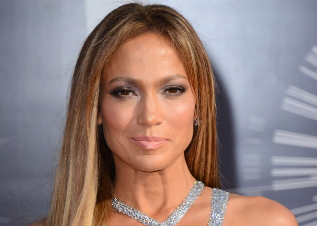 Jennifer Lopez, Kids in Minor Car Accident; Are Unhurt