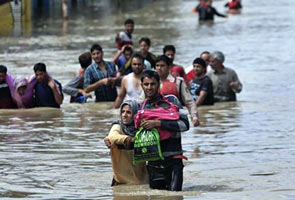 'आप' का हर विधायक जम्मू-कश्मीर के बाढ़ पीड़ितों के लिए देगा 20 लाख रुपये